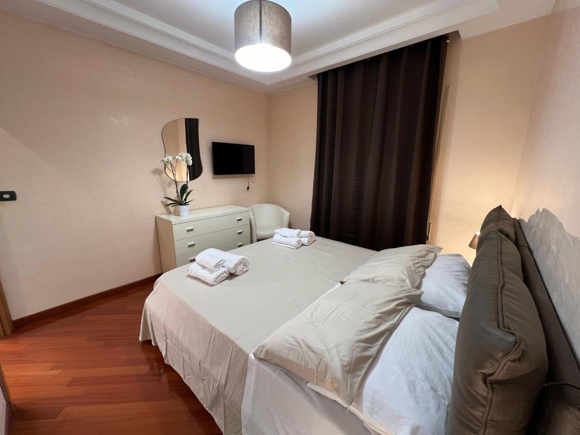 Gallery House Apartment Vibo Valentia